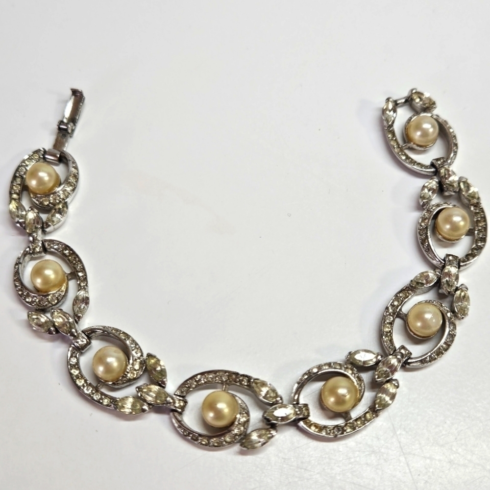Vintage Pennino Silver Tone Faux Pearl Rhinestone Link Bracelet Signed Mcm